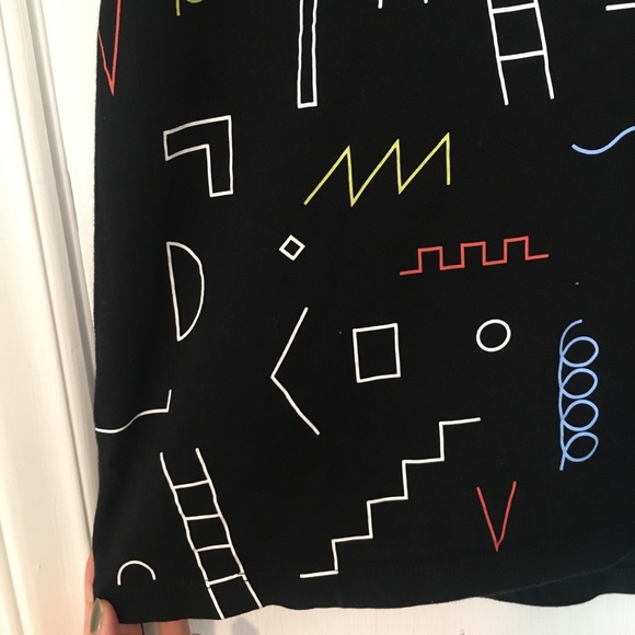 Uniqlo black graphic T-shirt UT Design - Picture 2 of 3
